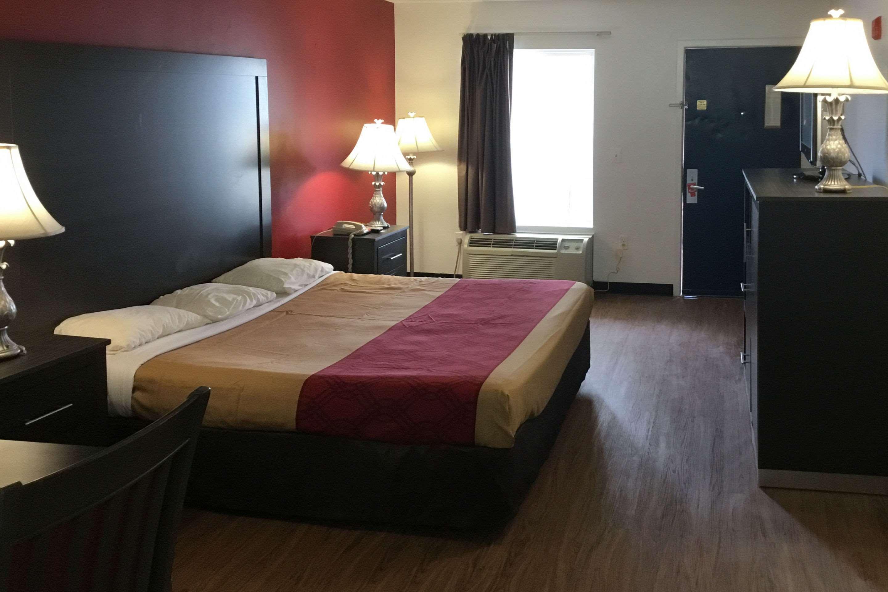 Econo Lodge Ruther Glen Eksteriør bilde