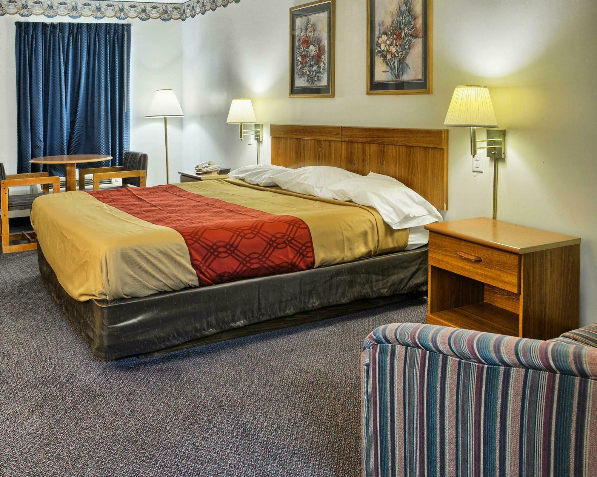 Econo Lodge Ruther Glen Eksteriør bilde